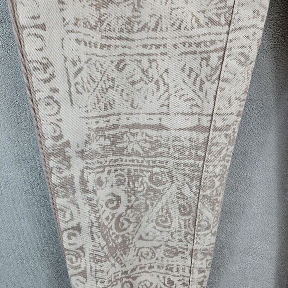 Levis Legging Womens Sz 27 Tan Aztec Geometric Print Straight Leg Jegging Pants - Picture 8 of 13